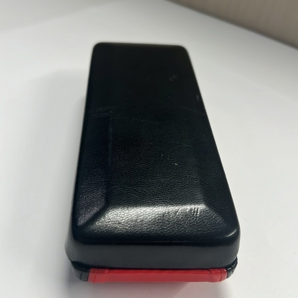 Red and Black Leather Eyeglasses Clamshell Case - Picture 3 of 6